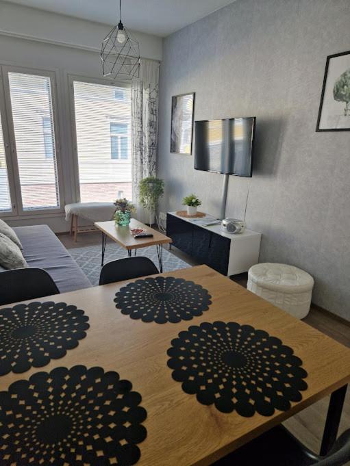 Modern 1 Bedroom Apartment In Central Куопио Экстерьер фото